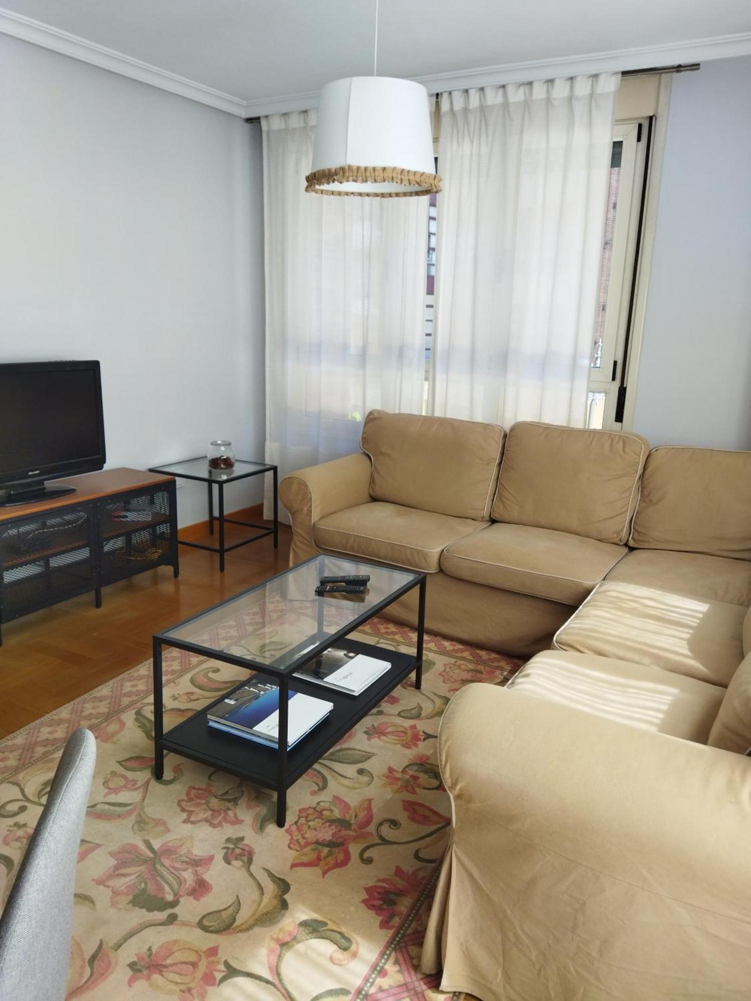 Céntrico apartamento en Oviedo con parking y wifi Exterior foto